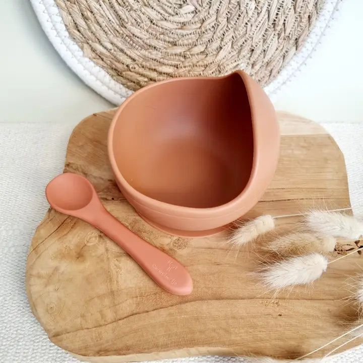 Silikoninis dubenėlis su šaukšteliu – oranžinės spalvos