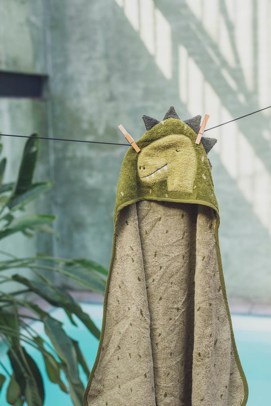 Rankšluostis su gobtuvu „Dinozauras“