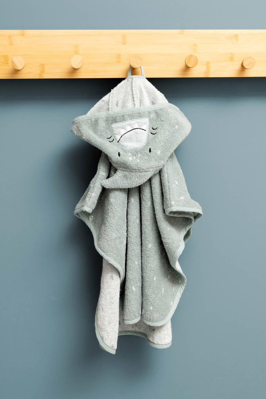 Maudymosi pončas su gobtuvu „Ryklys“