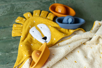 Rankšluostis su gobtuvu „Liūtas“