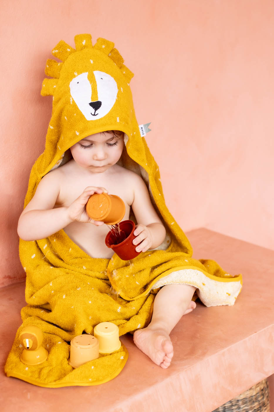 Rankšluostis su gobtuvu „Liūtas“