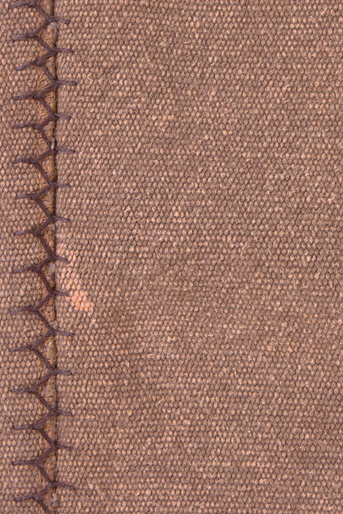 Skalbiamas rudas vintažinis kilimas