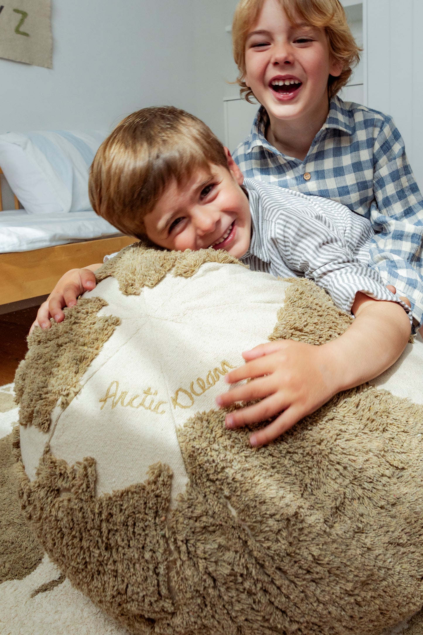 Pasaulio žemėlapio pufas „Rugcycled"