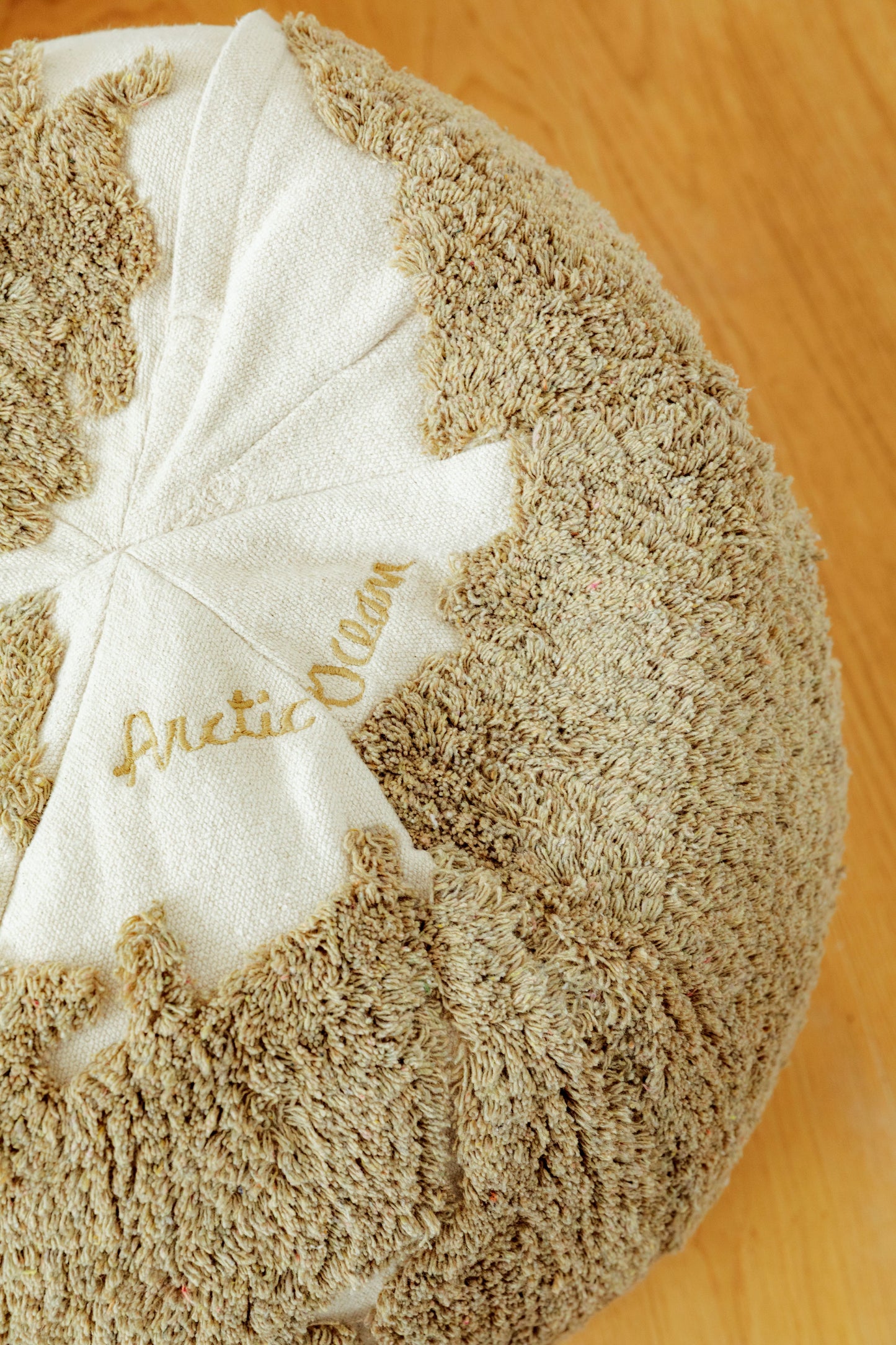 Pasaulio žemėlapio pufas „Rugcycled"