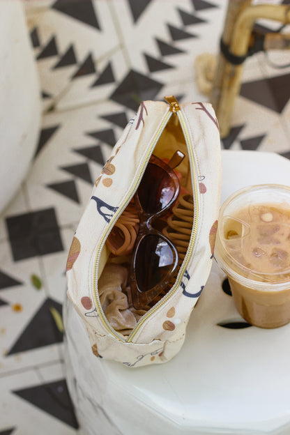 Smėlio spalvos kosmetinė