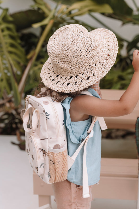 Smėlio spalvos keliautojų kuprinė