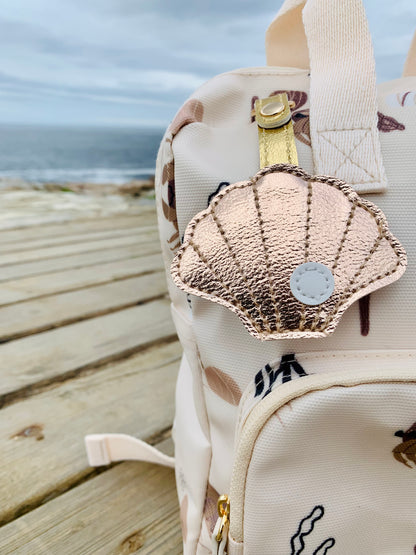 Smėlio spalvos keliautojų kuprinė