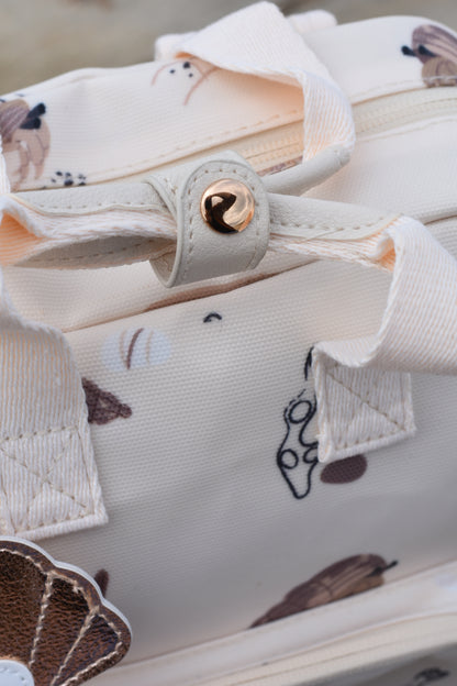 Smėlio spalvos keliautojų kuprinė