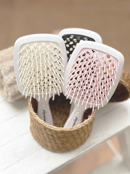 Juodos plaukų šukos