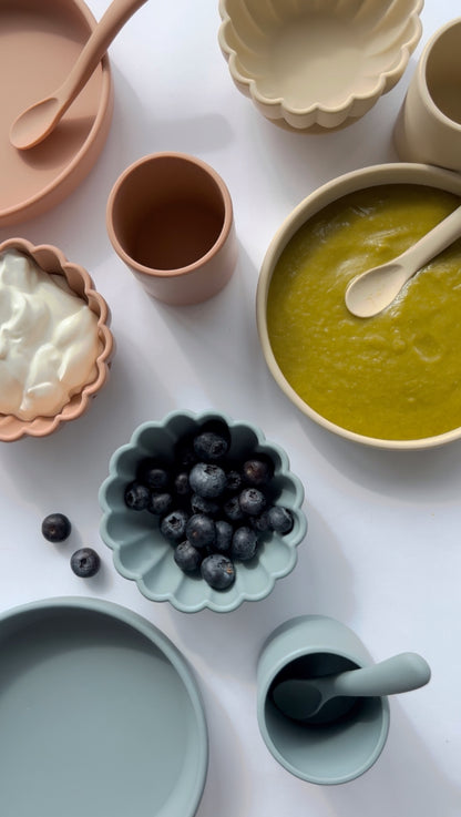 Mėlynas indų rinkinys