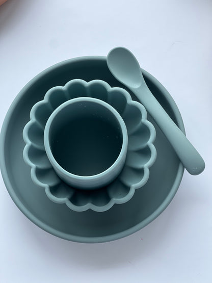 Mėlynas indų rinkinys