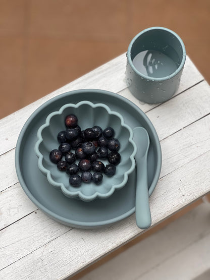 Mėlynas indų rinkinys