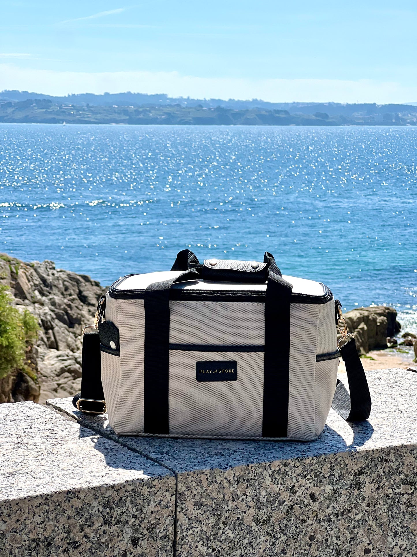 Juodas pietų krepšys