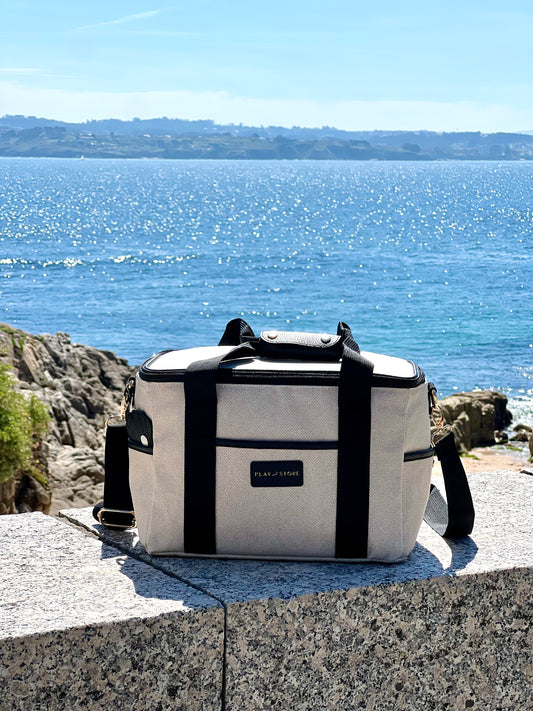 Juodas pietų krepšys