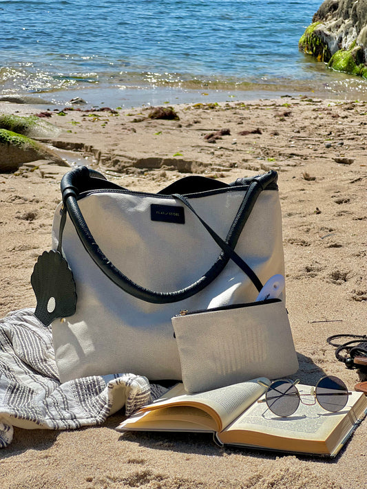 Juoda paplūdimio tašė