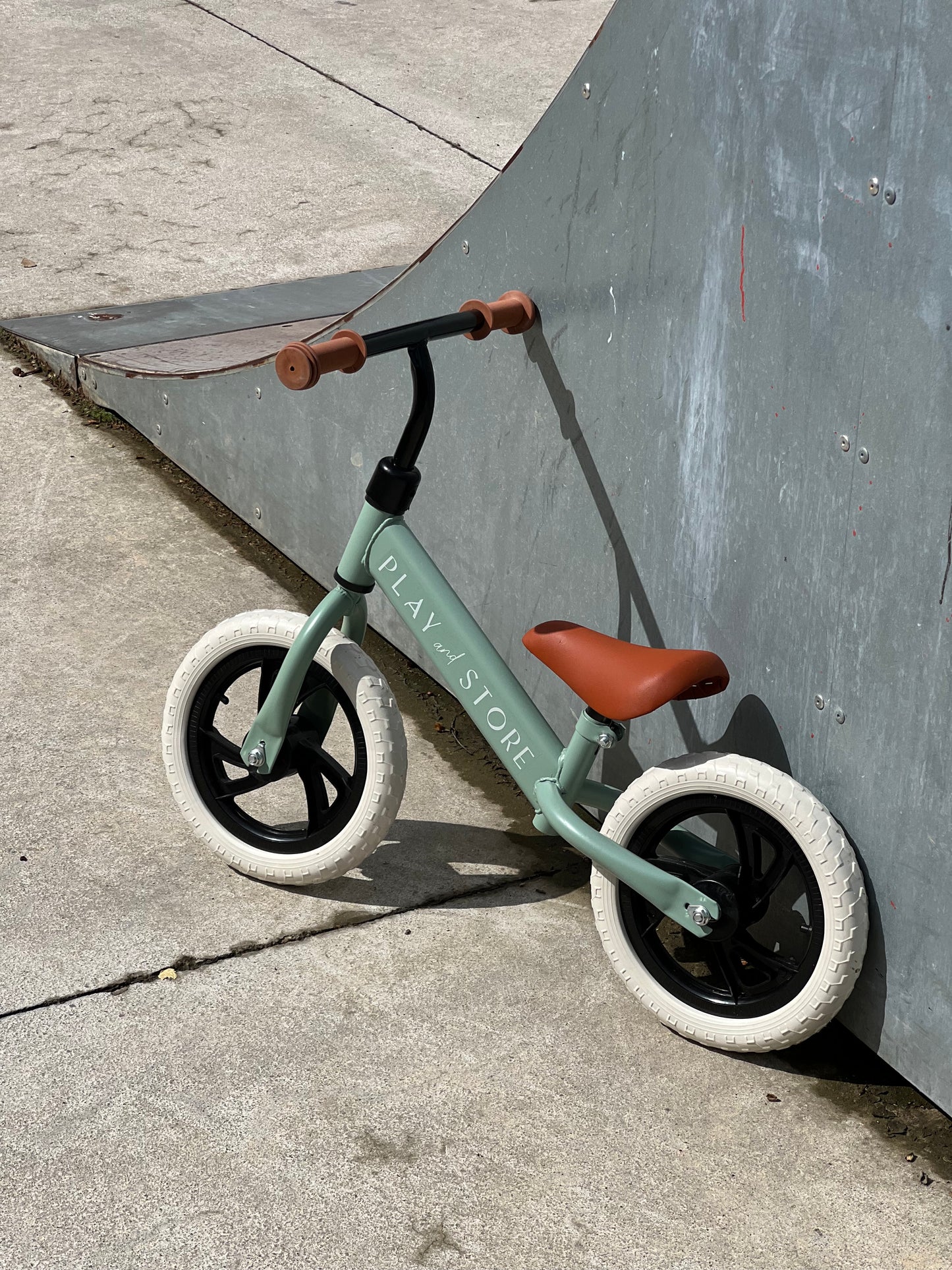 PREMIUM ŽALIAS BALANSINIS DVIRATIS