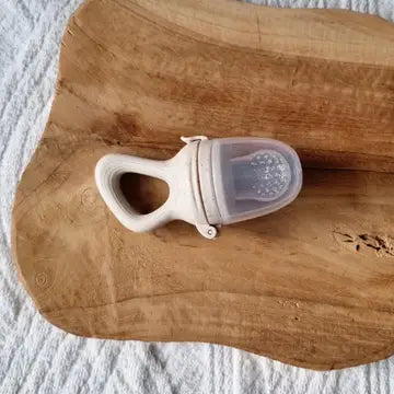 Vaisių ir maisto žindukas – smėlio spalvos su taškeliais