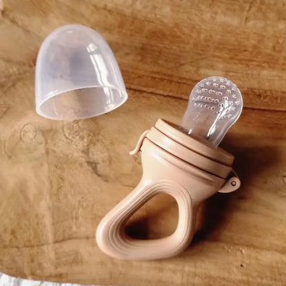 Vaisių ir maisto žindukas – švelnios rudos spalvos