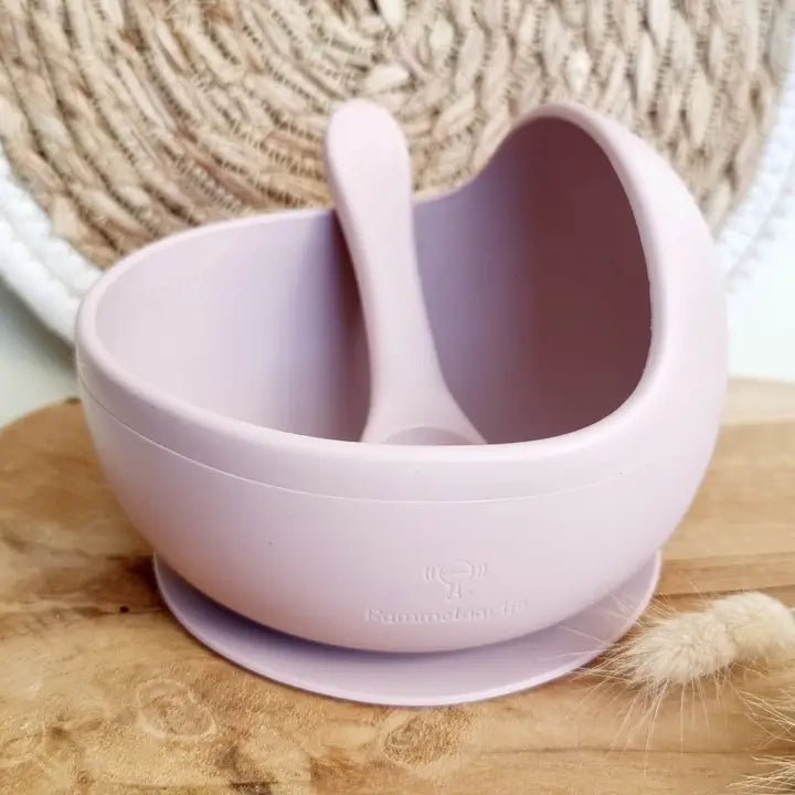 Silikoninis dubenėlis su šaukšteliu – švelniai rožinės spalvos