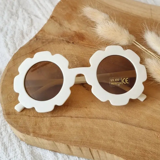 Vaikiški saulės akiniai su UV400 apsauga „Gėlė“ – smėlio spalvos