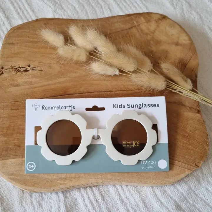 Vaikiški saulės akiniai su UV400 apsauga „Gėlė“ – smėlio spalvos